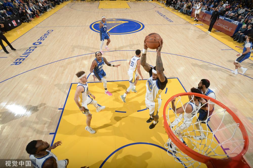 但在竞技场 但在竞技场